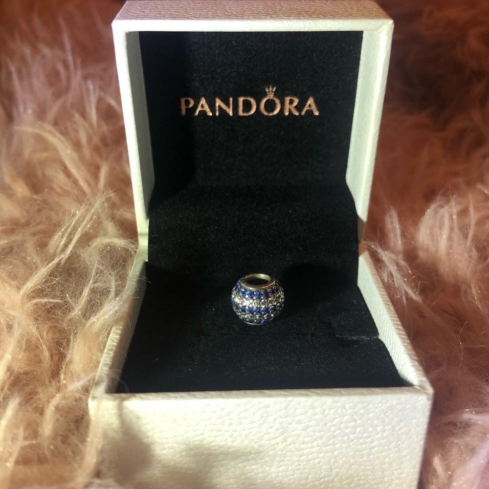 Pandora Charm - Picture 2 of 3